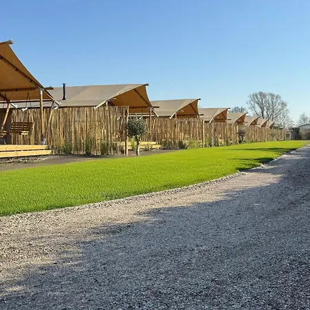 Safari B 度假居 *